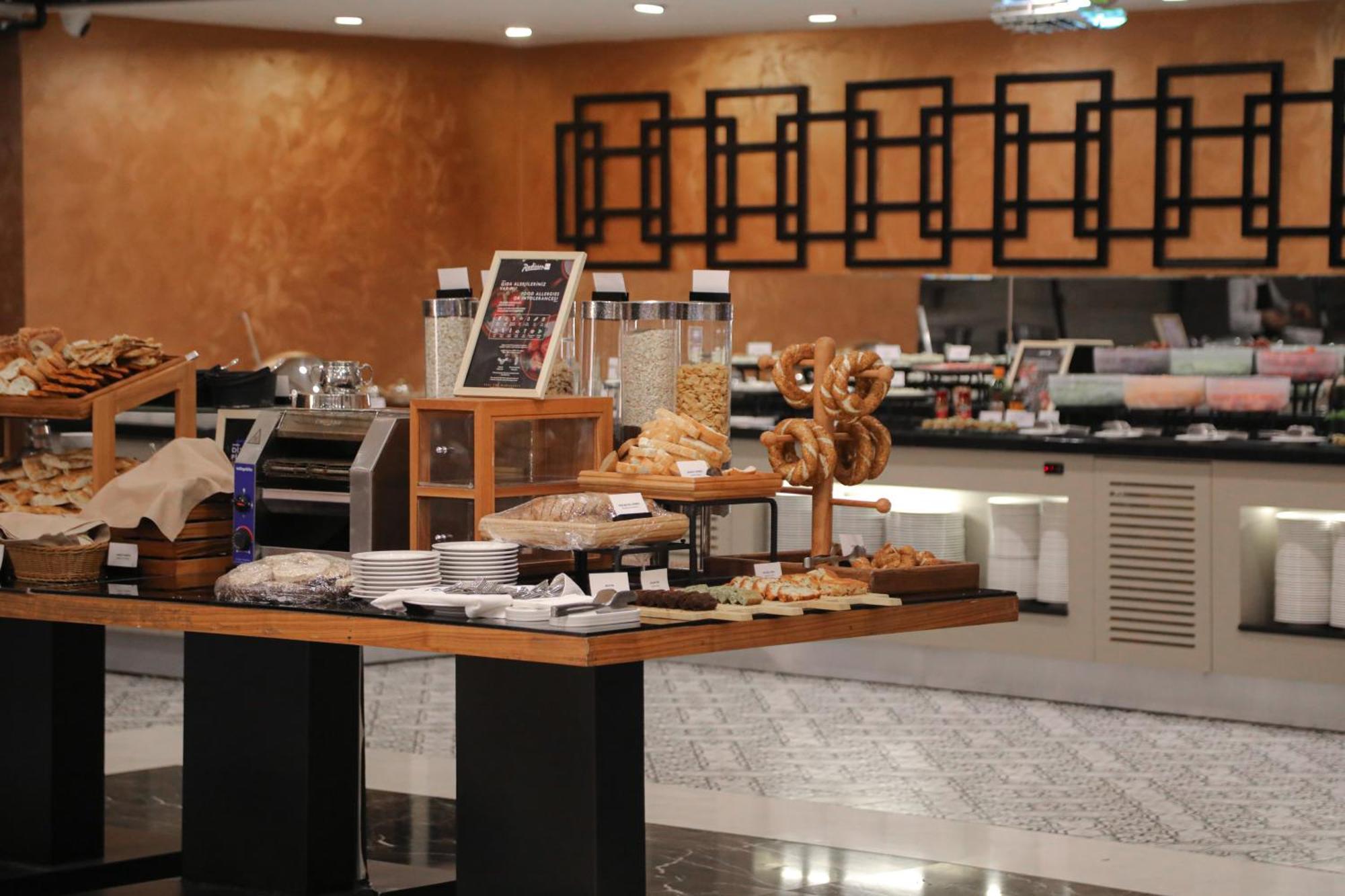 Radisson Blu Hotel, Diyarbakır エクステリア 写真