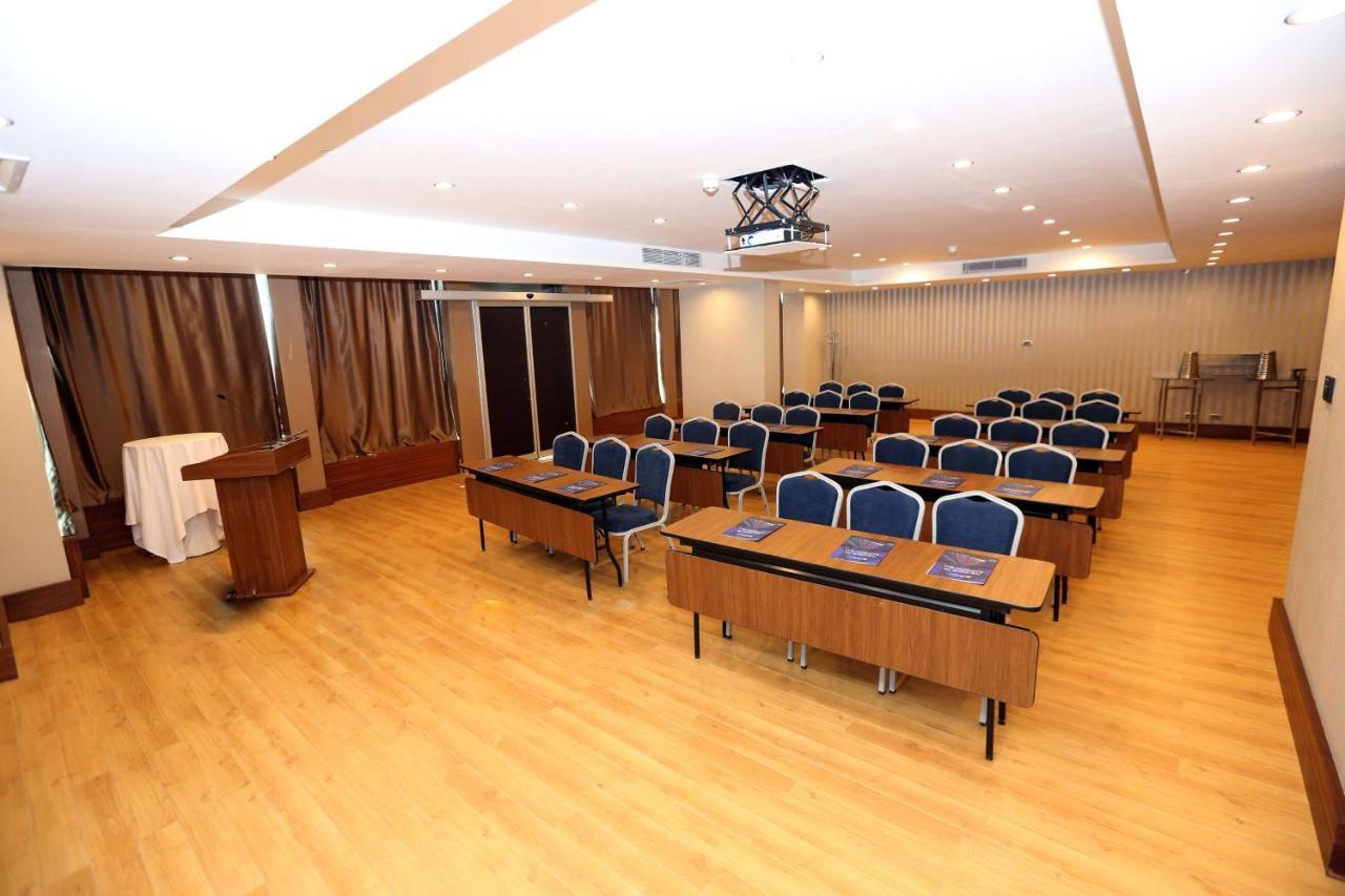 Radisson Blu Hotel, Diyarbakır エクステリア 写真